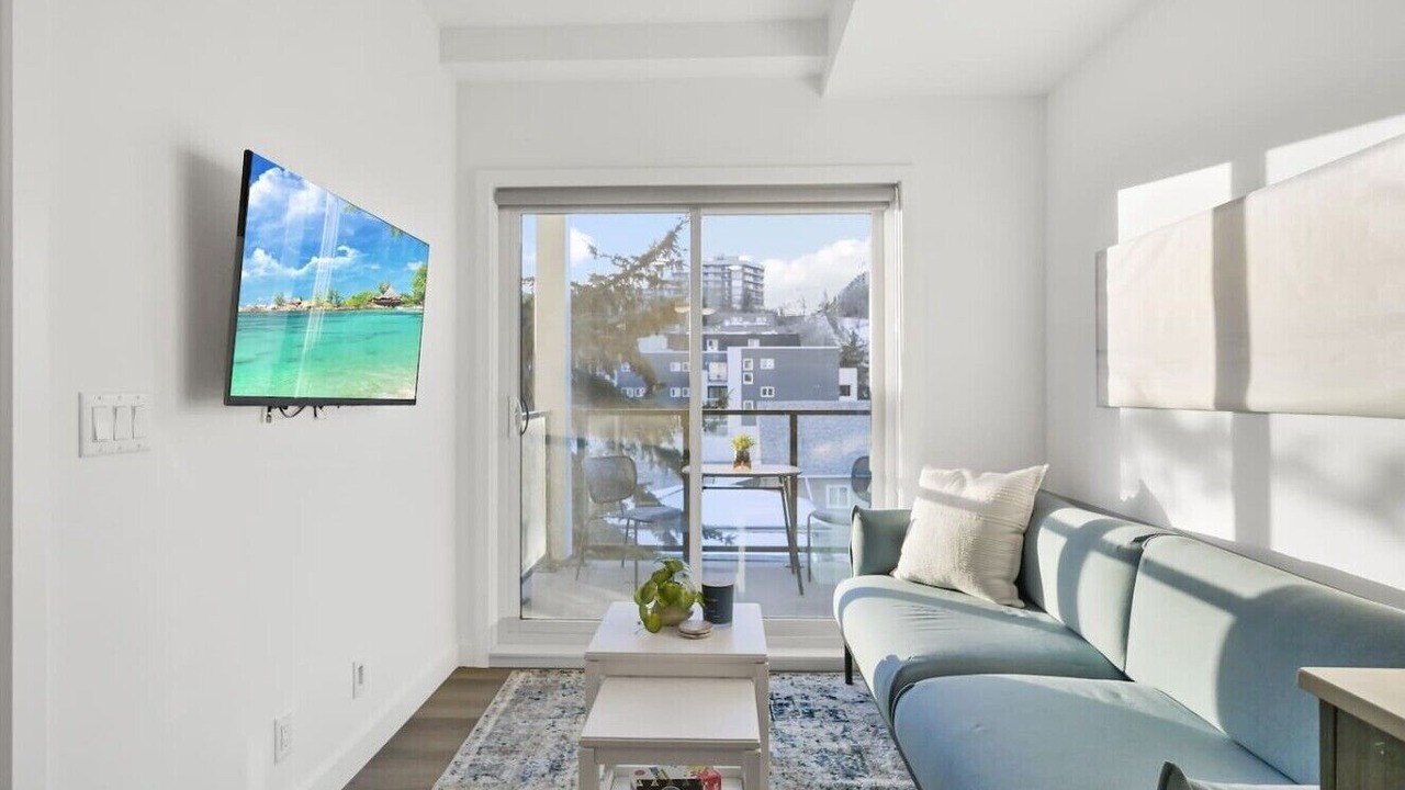 Photo of Livingroom in Crescent Heights