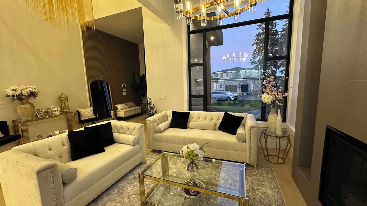 Photo of Livingroom in Guildford