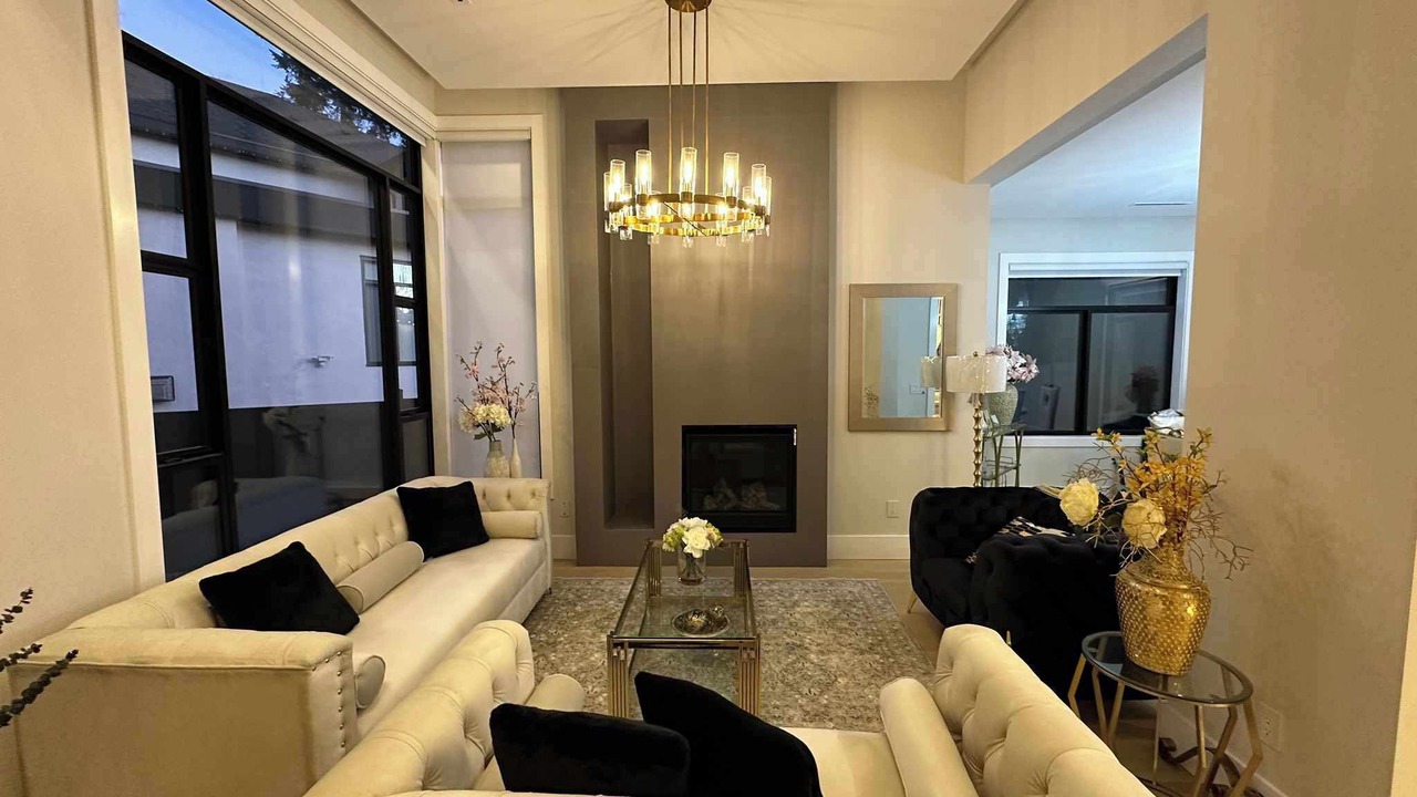 Photo of Livingroom in Guildford