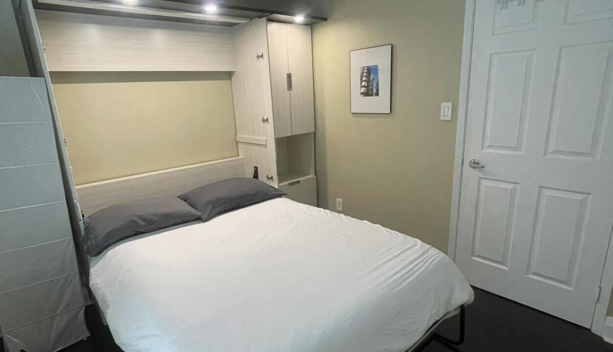 Photo of Bedroom in Church and Wellesley