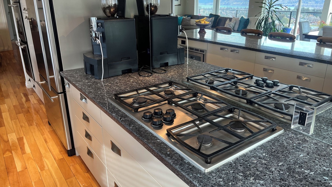 Photo of Kitchen in Okanagan-Similkameen