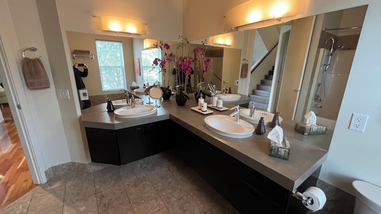 Photo of Bathroom in Okanagan-Similkameen
