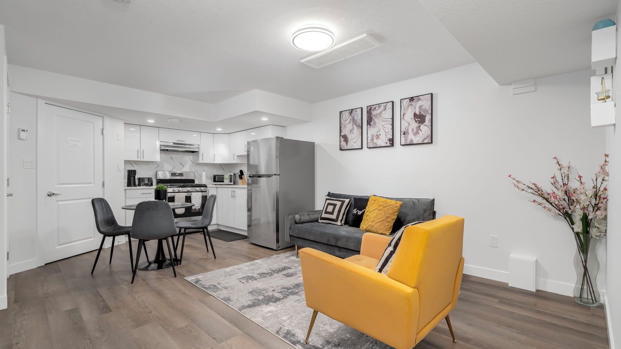 Photo of Livingroom in Southeast Edmonton