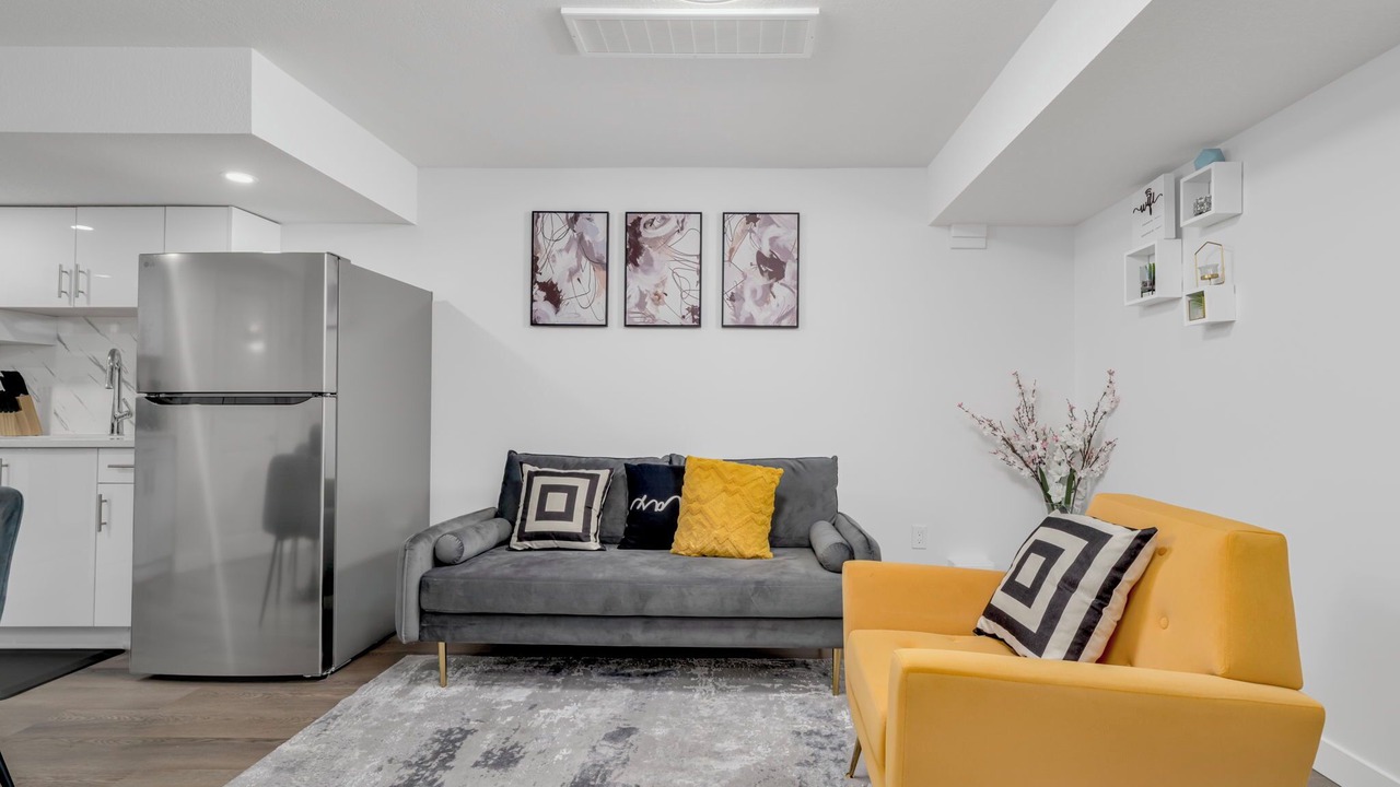 Photo of Livingroom in Southeast Edmonton