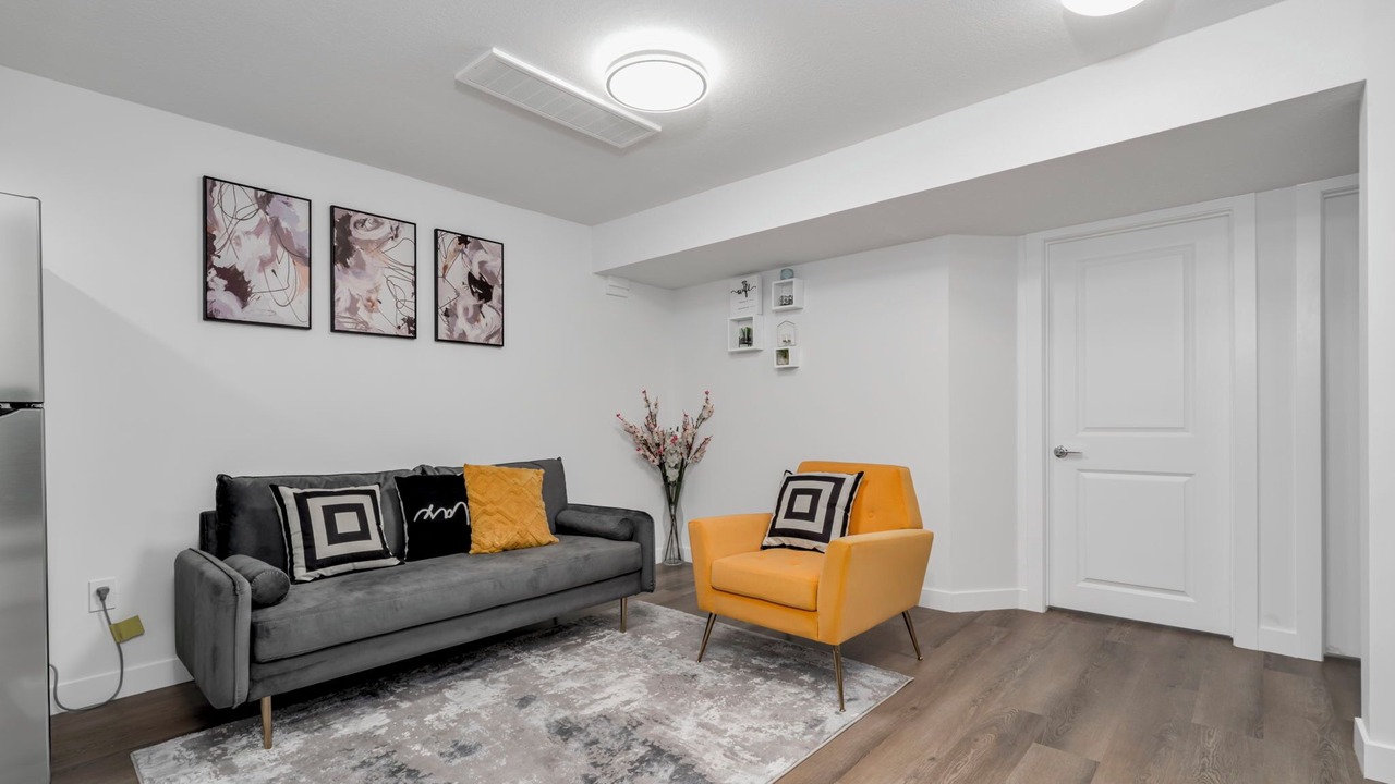 Photo of Livingroom in Southeast Edmonton
