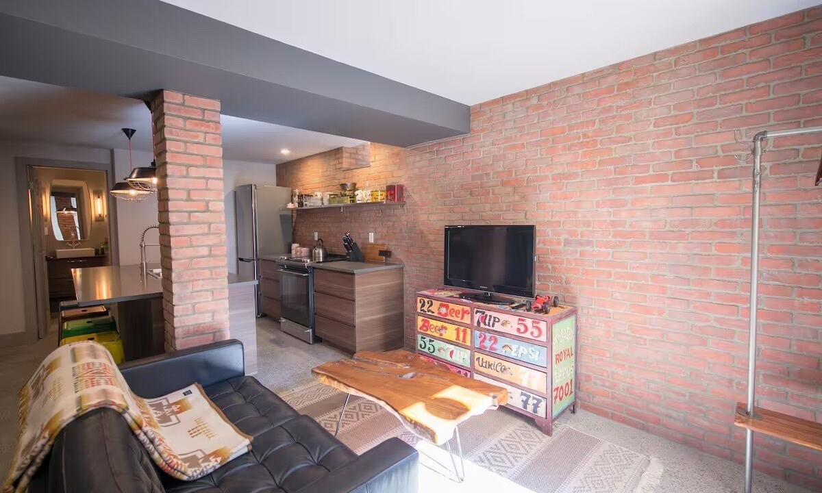 Photo of Livingroom in Old Toronto