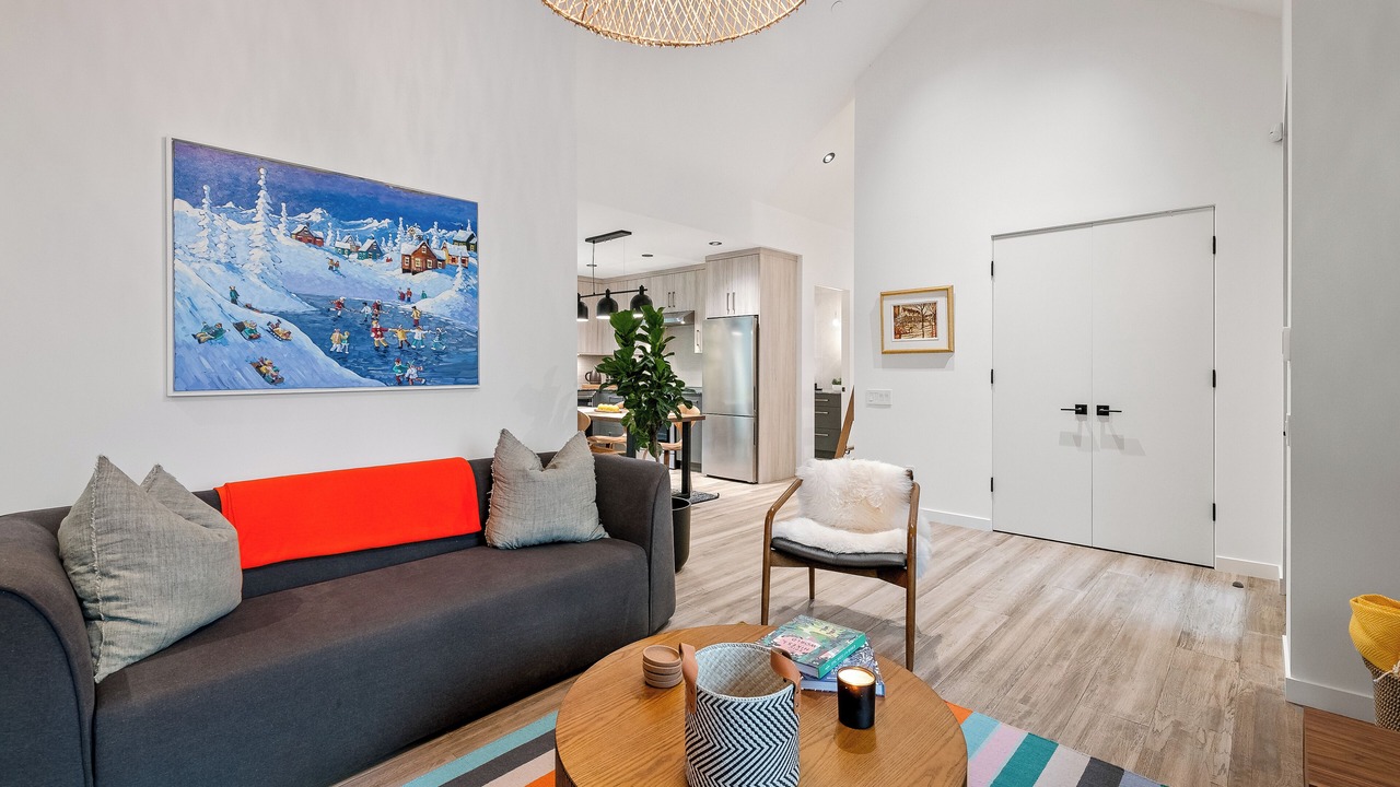 Photo of Livingroom in Sea to Sky Highway