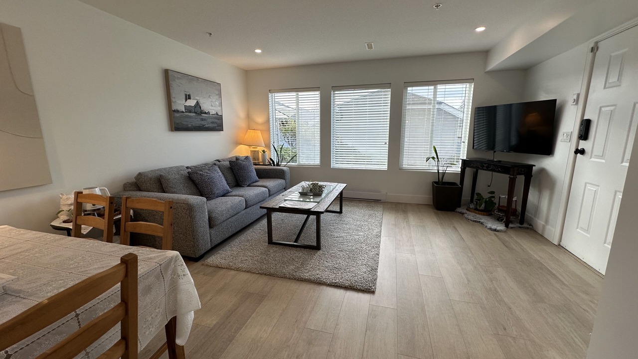 Photo of Livingroom in Burke Mountain