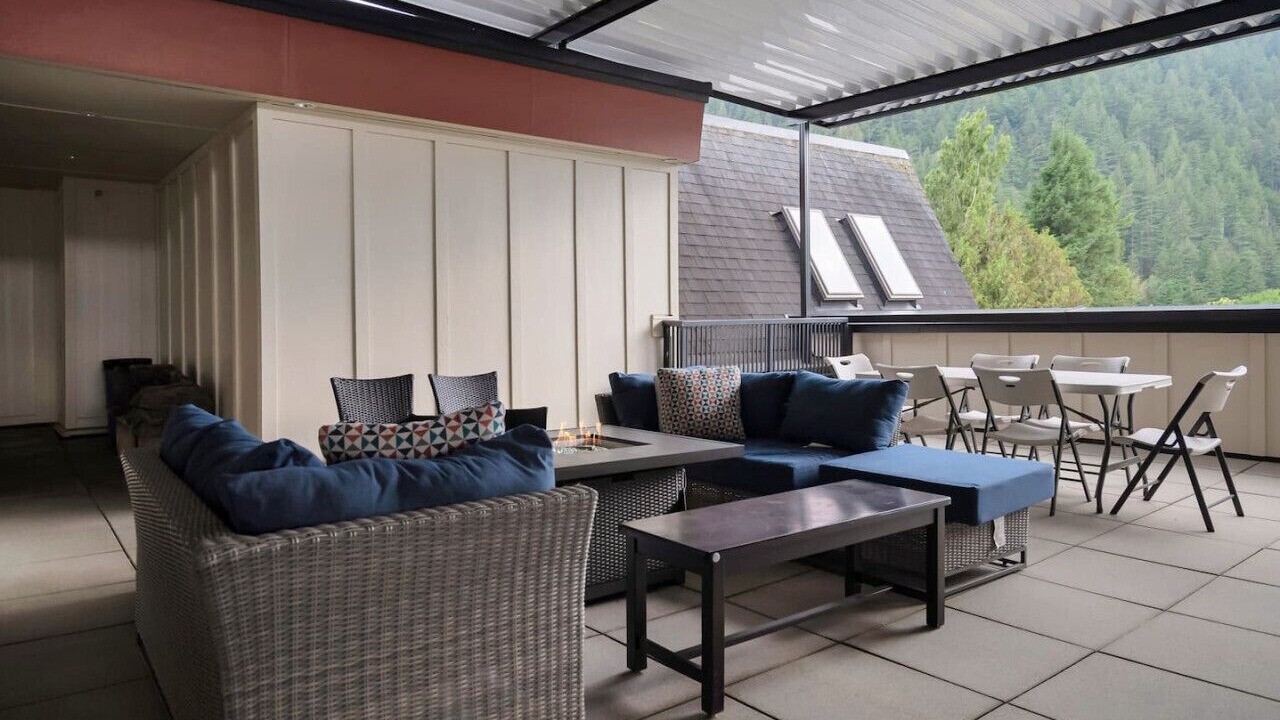 Photo of Patio Balcony in Harrison Hot Springs