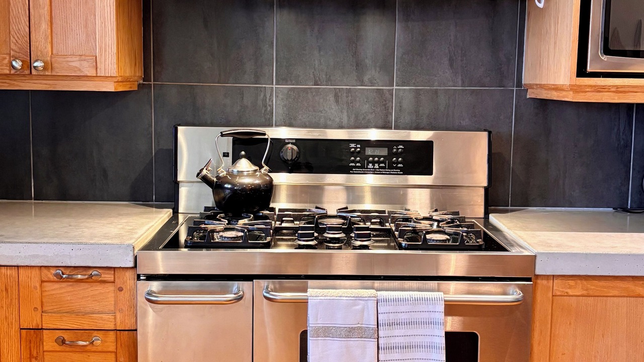 Photo of Kitchen in Juan de Fuca Electoral Area