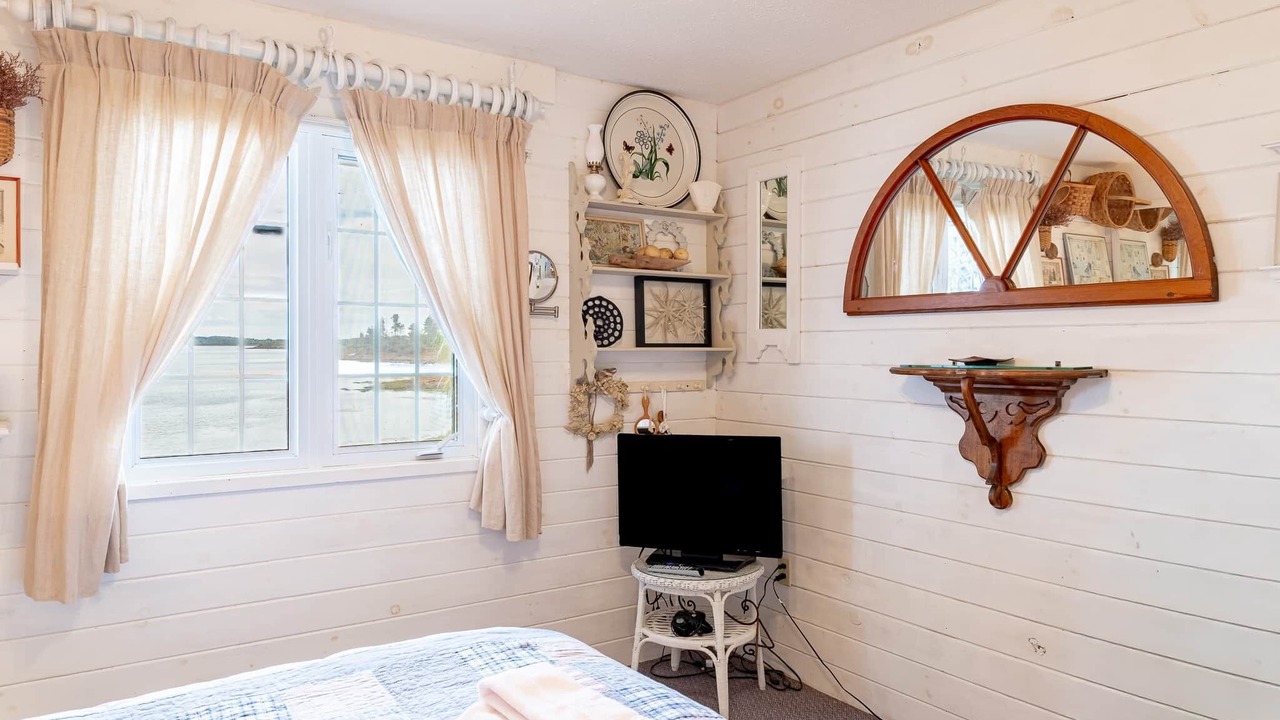 Photo of Bedroom in Corran Ban