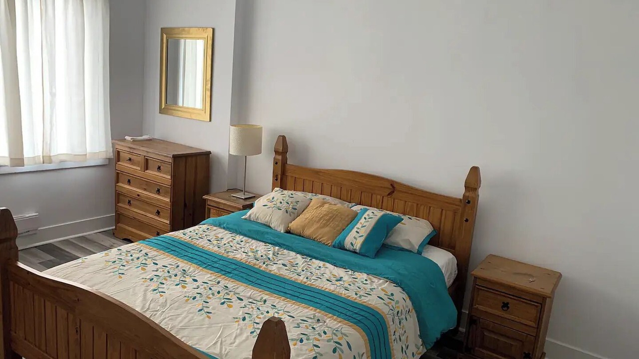 Photo of Bedroom in Cote-Des-Neiges—Notre-Dame-De-Grace