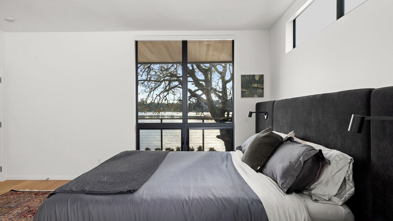 Photo of Bedroom in Saanich West