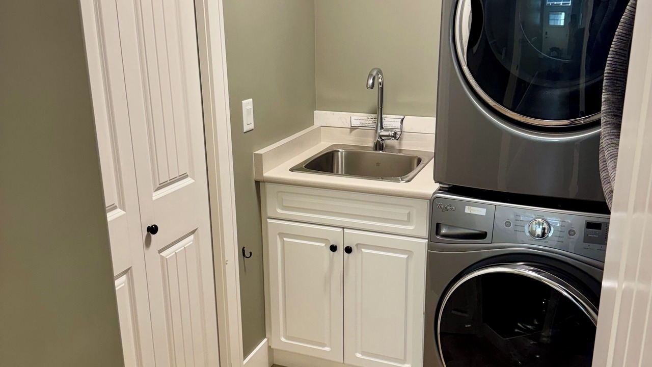 Photo of Bedroom in Okanagan-Similkameen