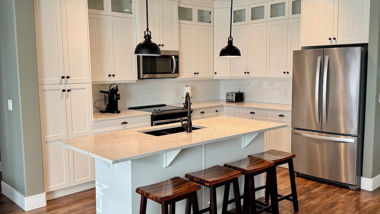Photo of Kitchen in Okanagan-Similkameen