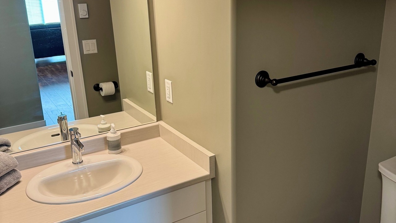 Photo of Bedroom in Okanagan-Similkameen