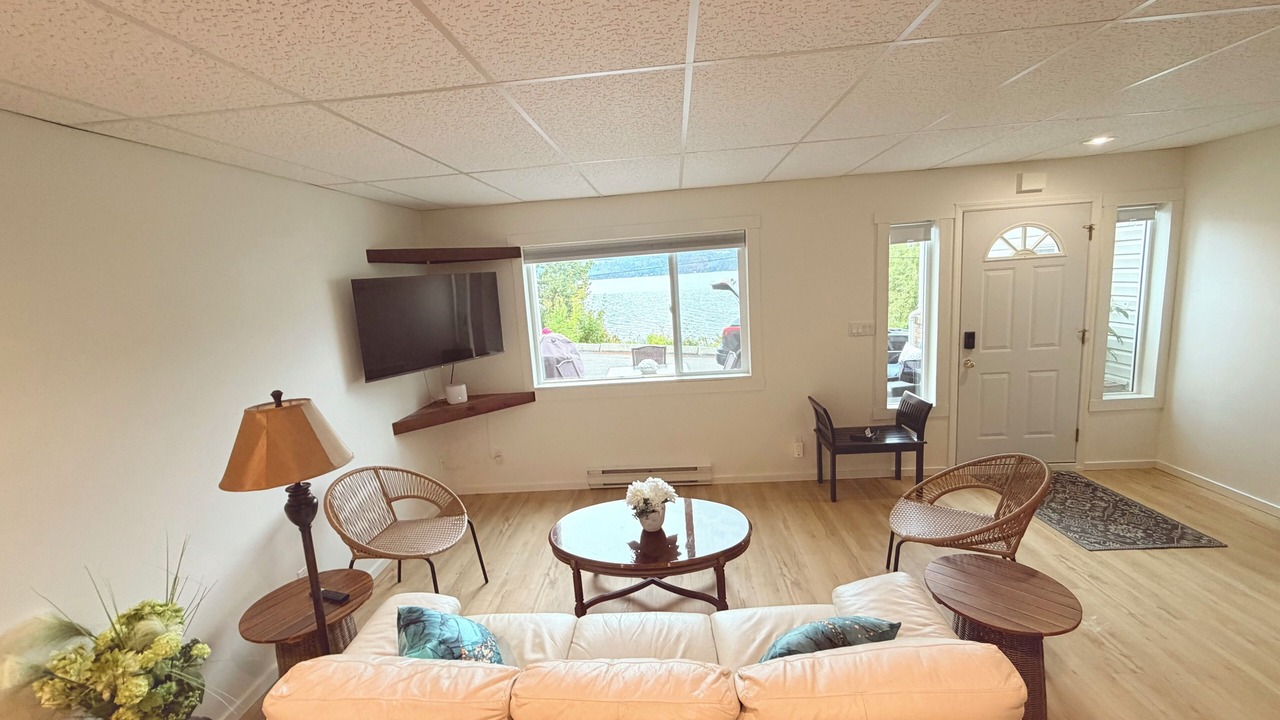 Photo of Livingroom in Blind Bay