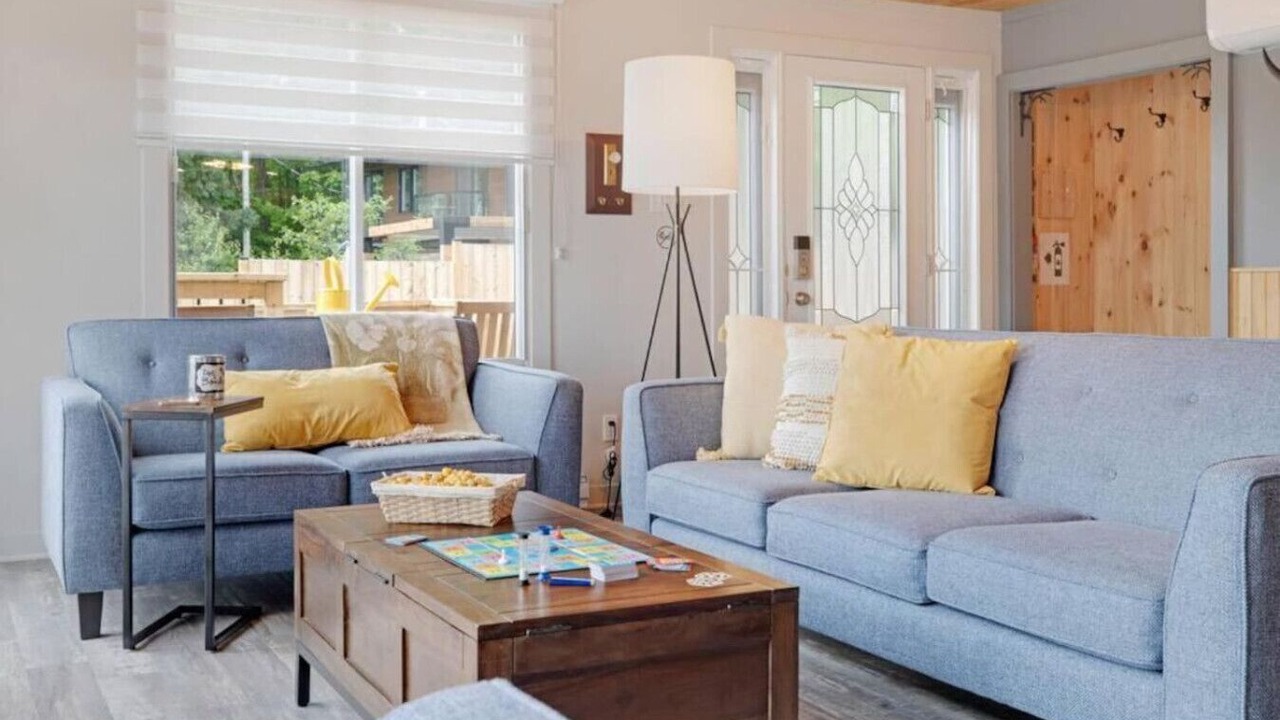 Photo of Livingroom in Val-des-Monts