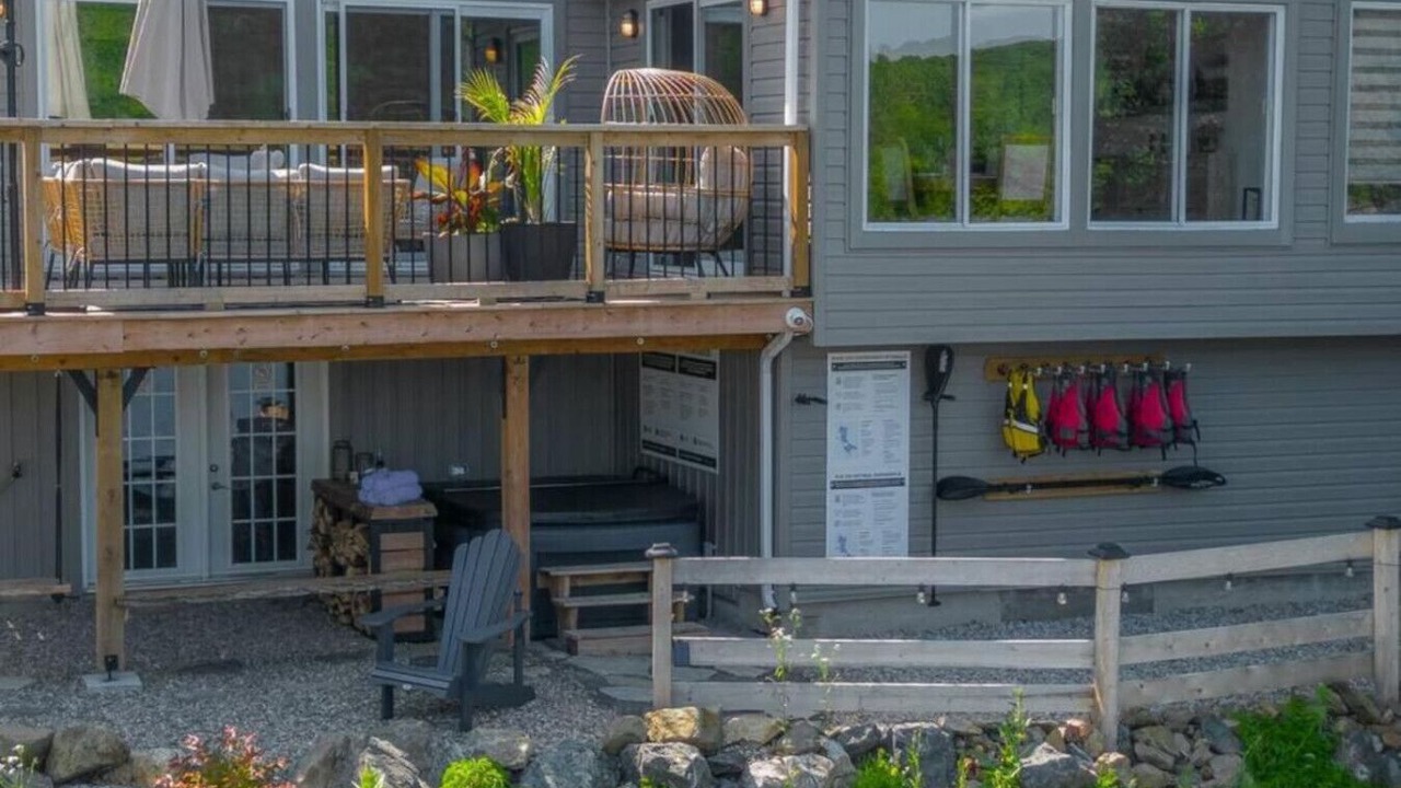 Photo of Patio Balcony in Val-des-Monts