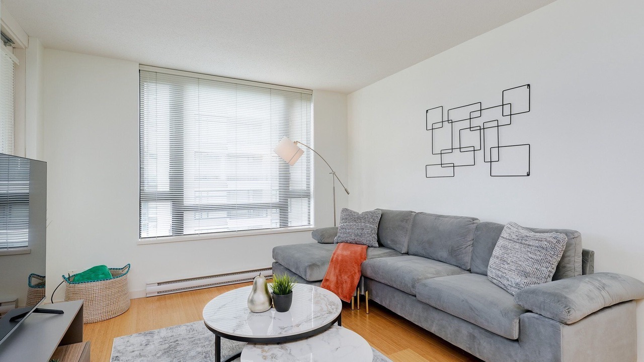 Photo of Livingroom in Downtown Victoria