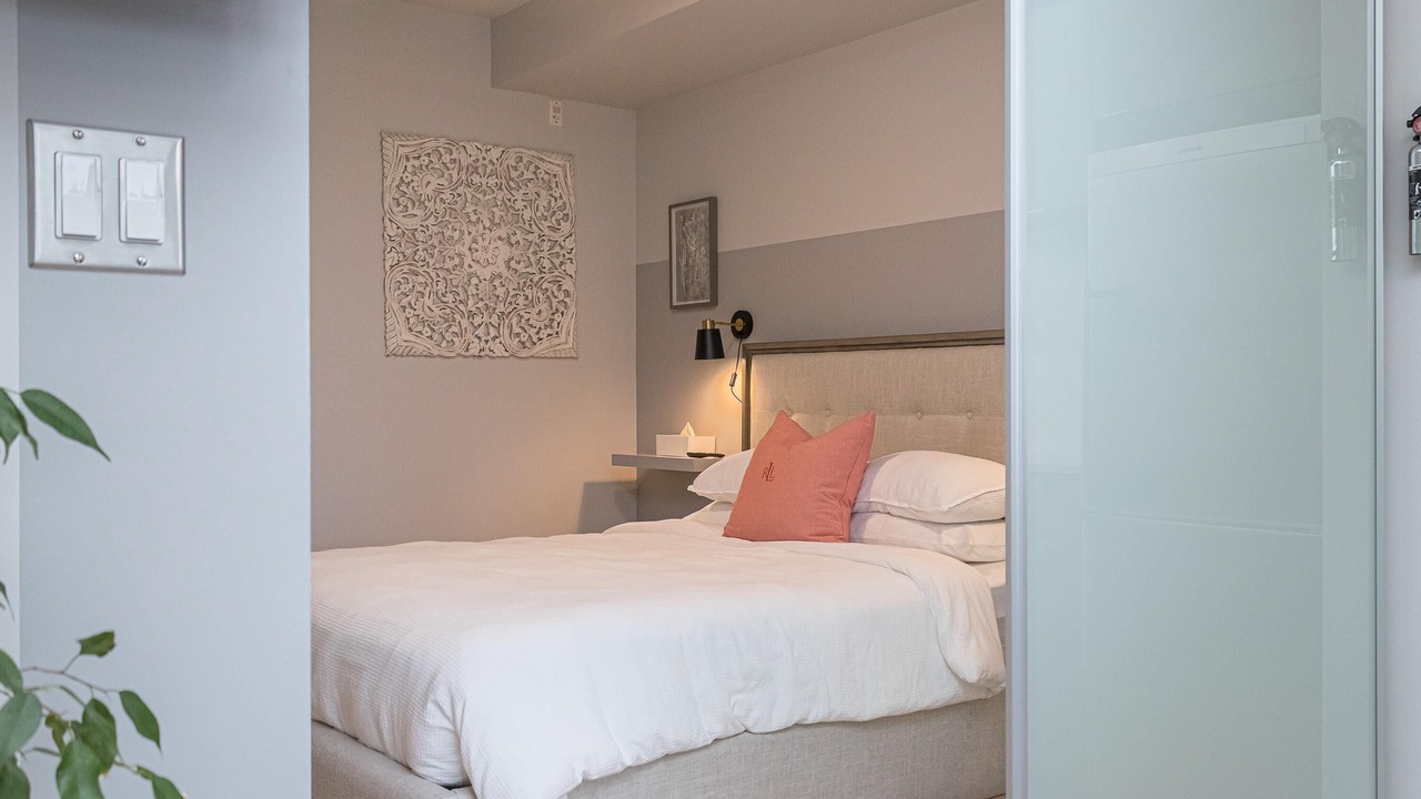 Photo of Bedroom in Downtown Victoria