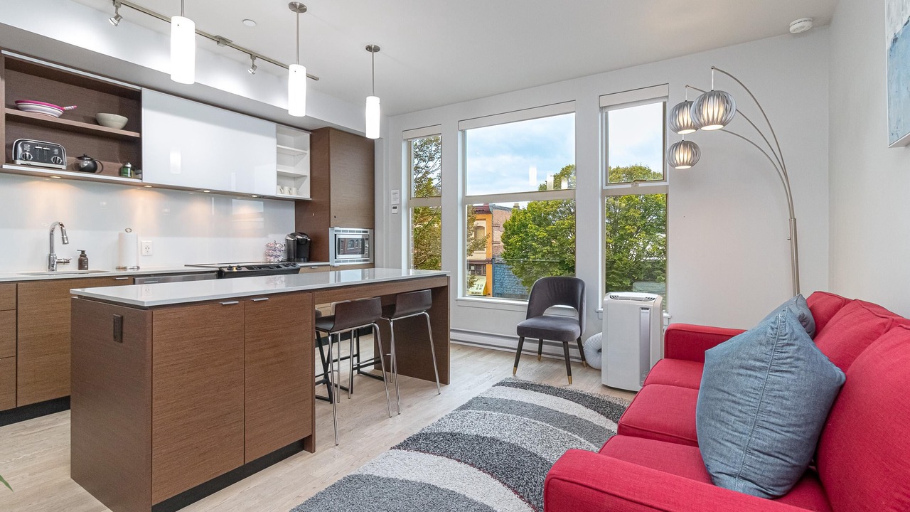 Photo of Livingroom in Downtown Victoria