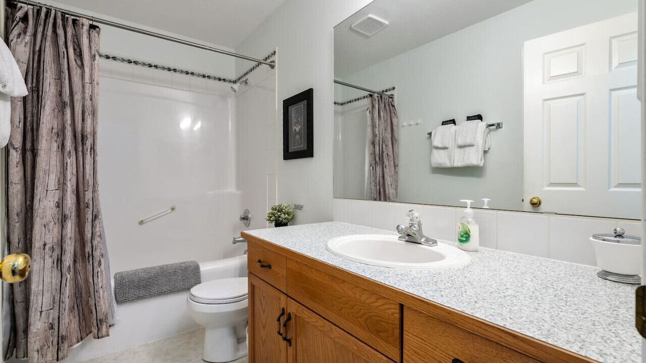 Photo of Bathroom in Invermere