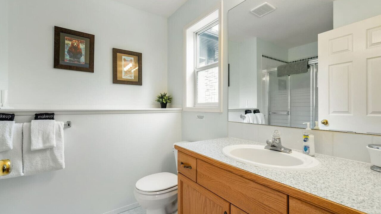 Photo of Bathroom in Invermere