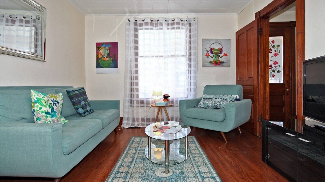 Photo of Livingroom in Niagara Falls