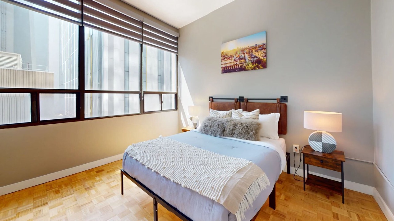 Photo of Bedroom in Bay Street Corridor
