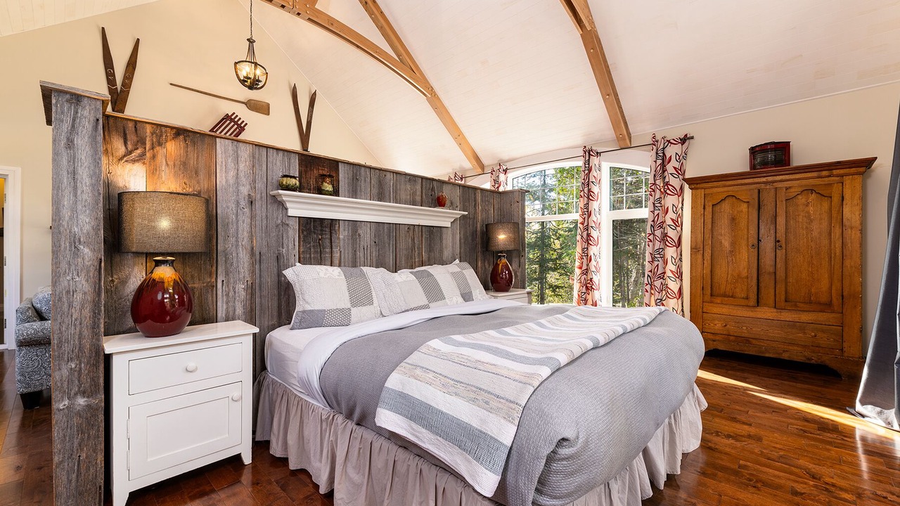 Photo of Bedroom in Petite-Riviere-Saint-Francois