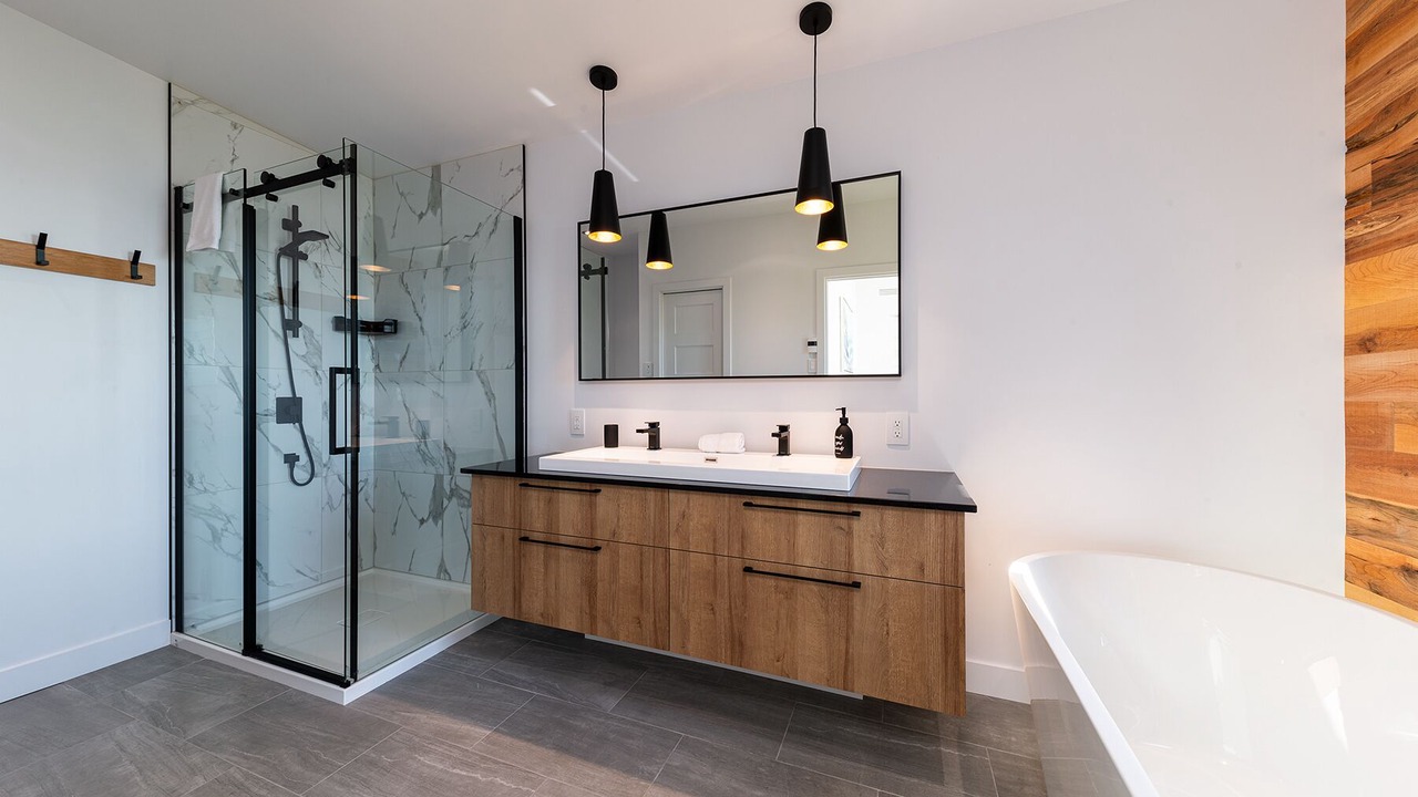 Photo of Bathroom in Petite-Riviere-Saint-Francois