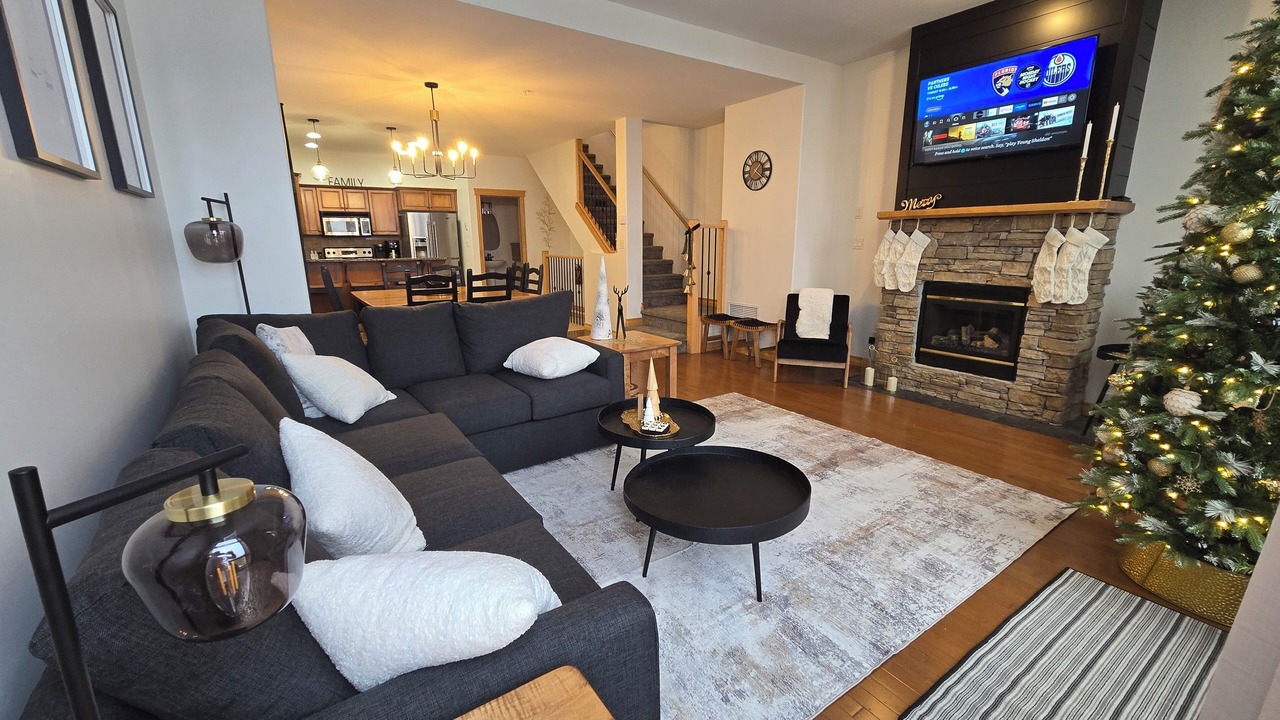 Photo of Livingroom in East Kootenay