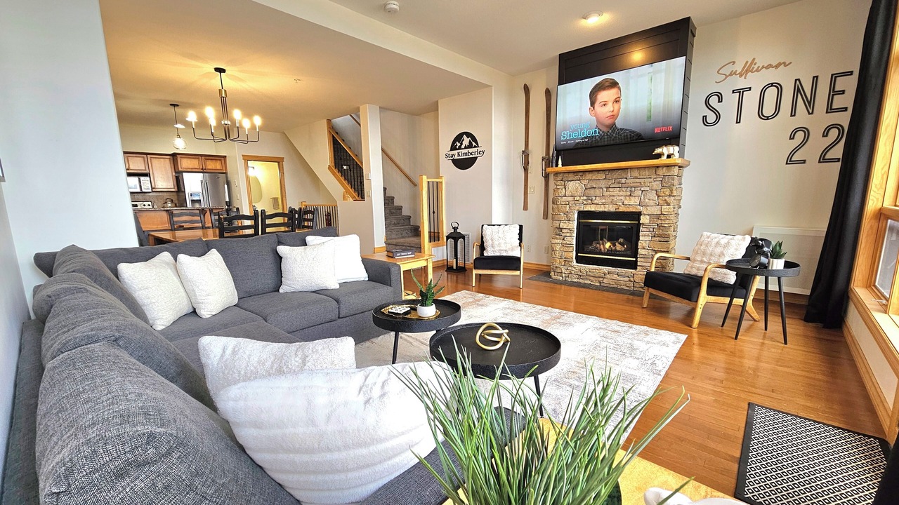 Photo of Livingroom in East Kootenay
