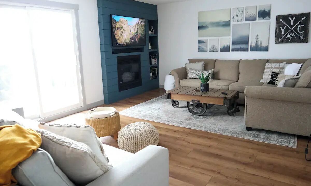 Photo of Livingroom in Southwest Calgary