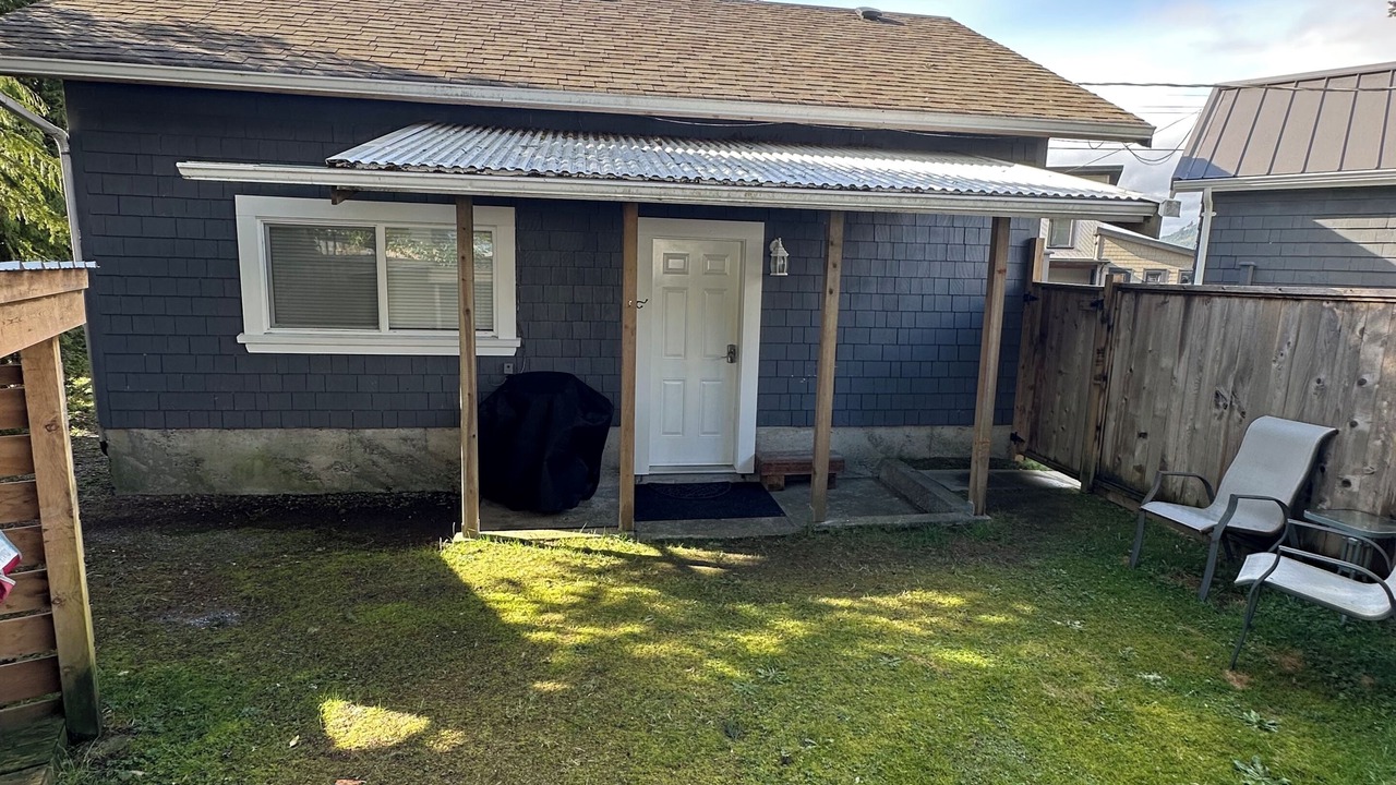 Photo of Patio Balcony in Port Renfrew