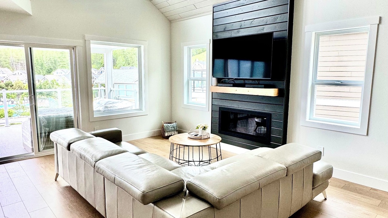 Photo of Livingroom in Central Okanagan