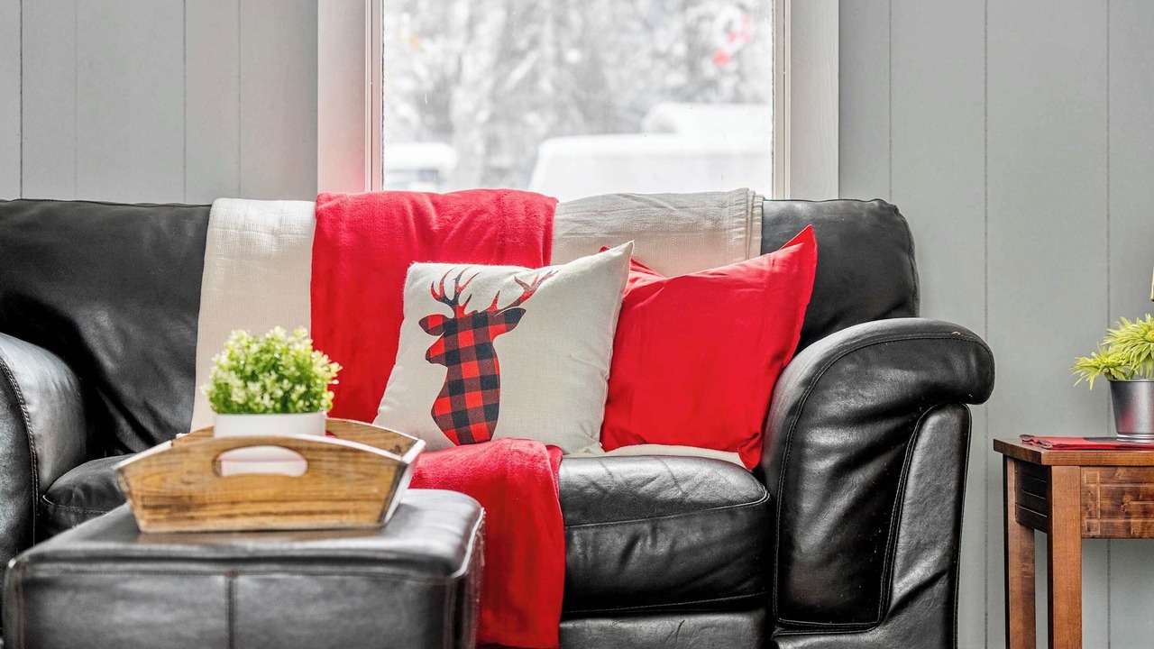 Photo of Livingroom in Central Alberta
