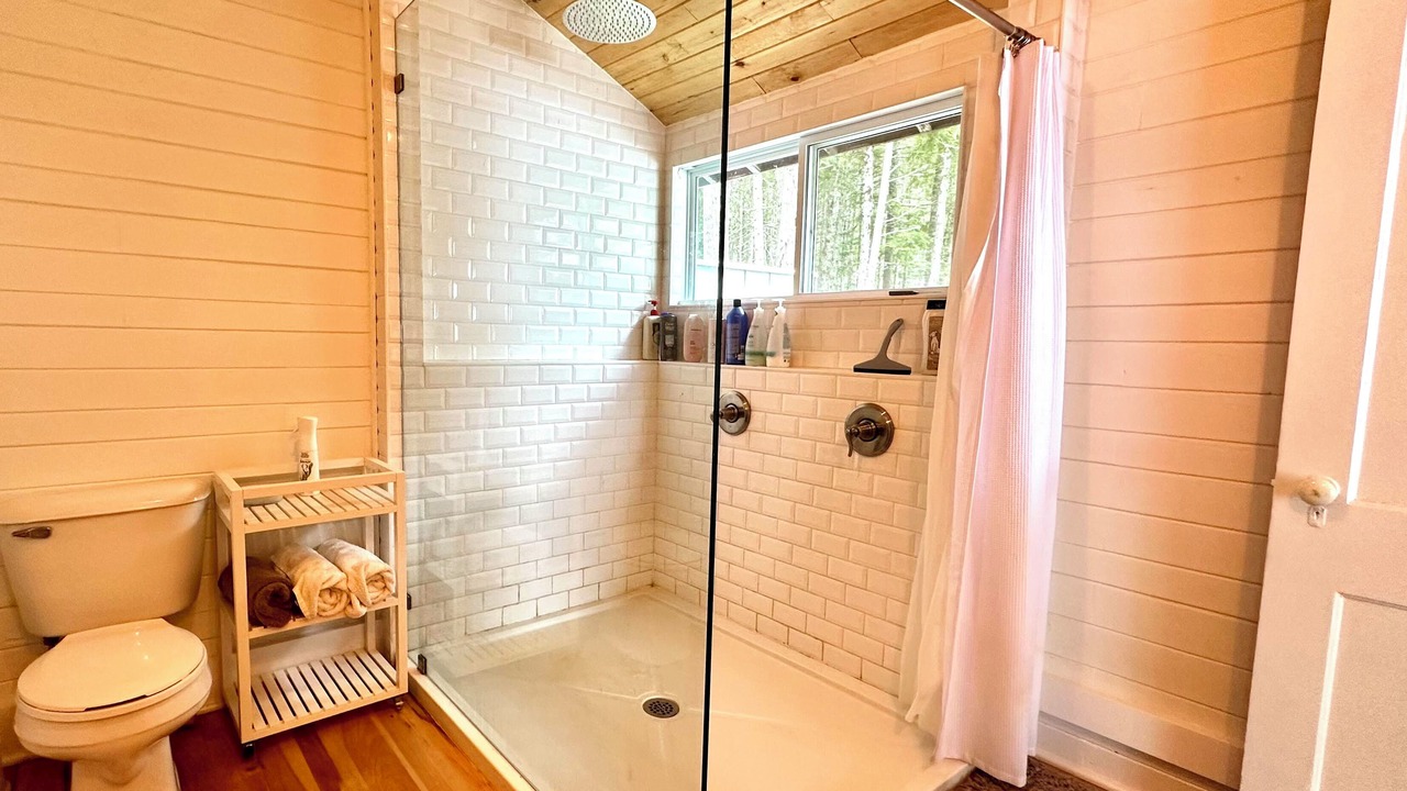 Photo of Bathroom in Valley Road