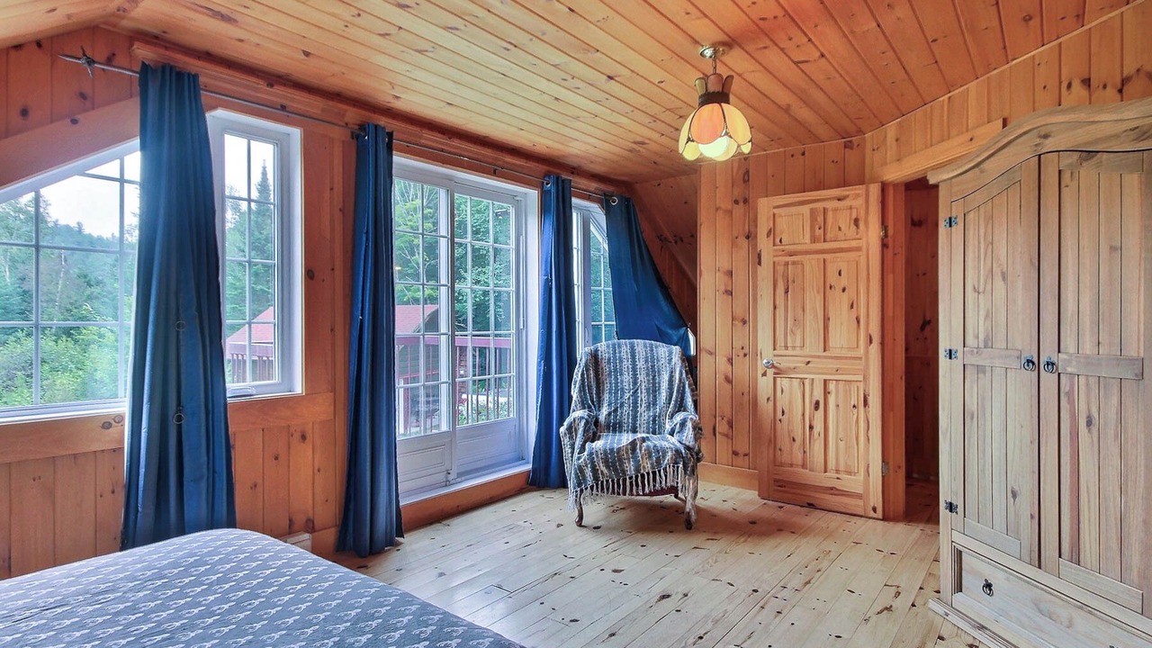 Photo of Bedroom in Saint-Alexis-des-Monts