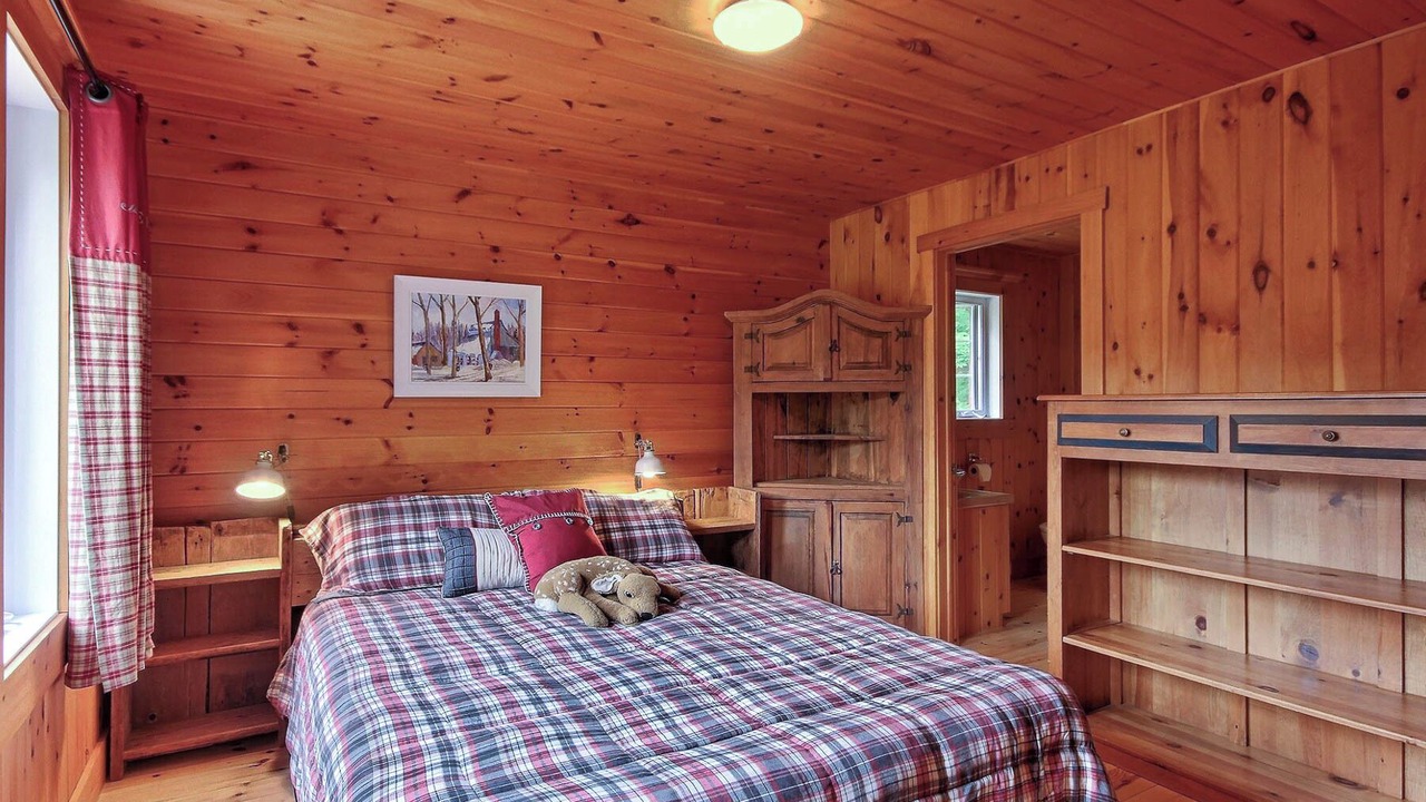 Photo of Bedroom in Saint-Alexis-des-Monts