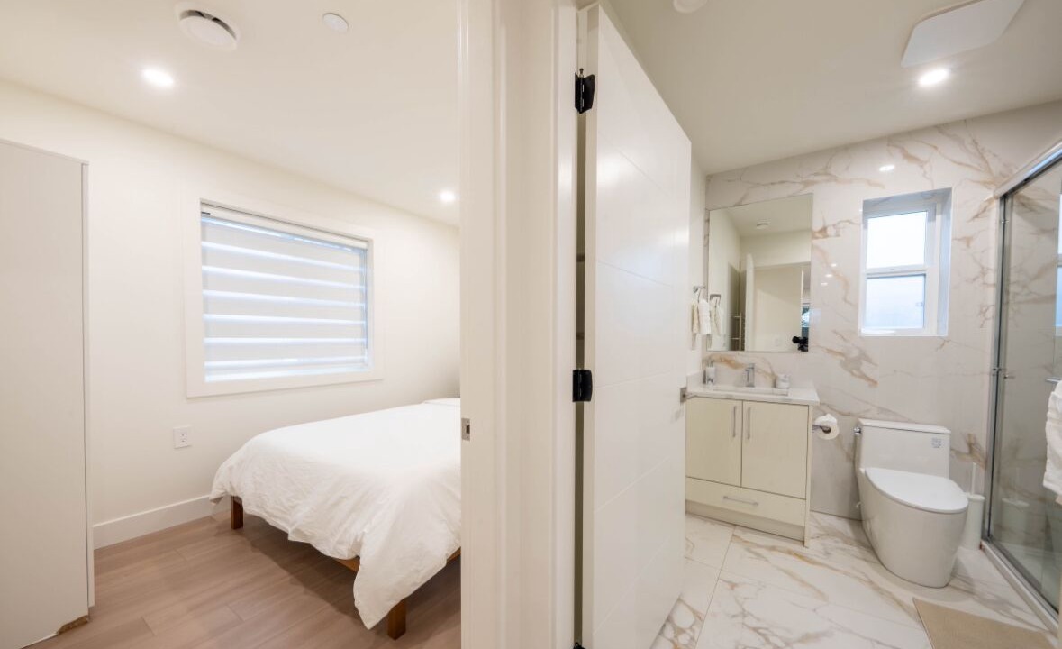 Photo of Bathroom in Renfrew-Collingwood