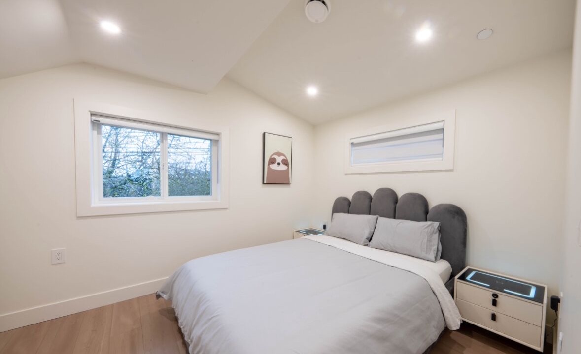Photo of Bedroom in Renfrew-Collingwood
