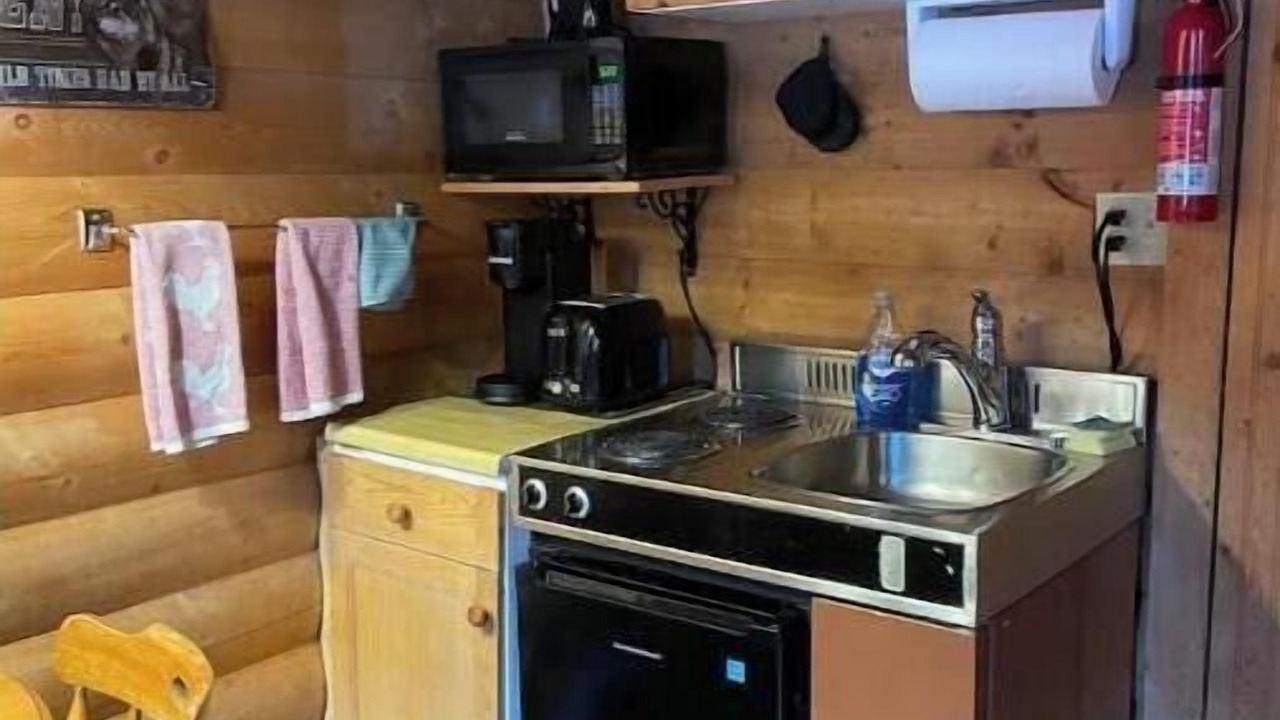Photo of Kitchen in Division No. 11