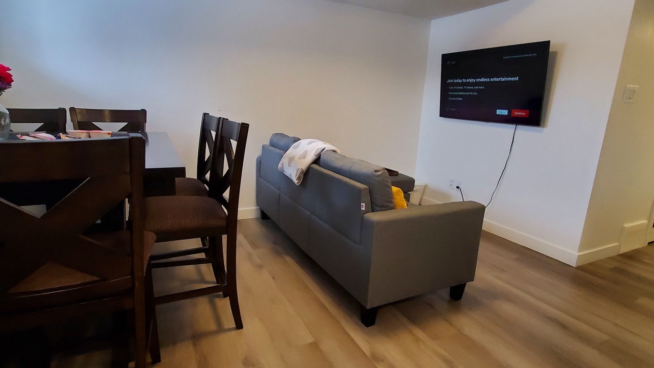 Photo of Livingroom in Southeast Edmonton