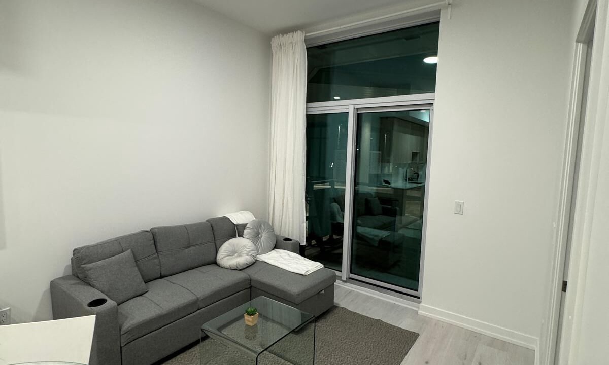 Photo of Livingroom in Glen Abbey