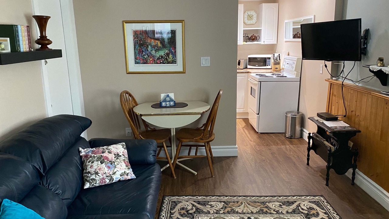 Photo of Livingroom in Campbell River