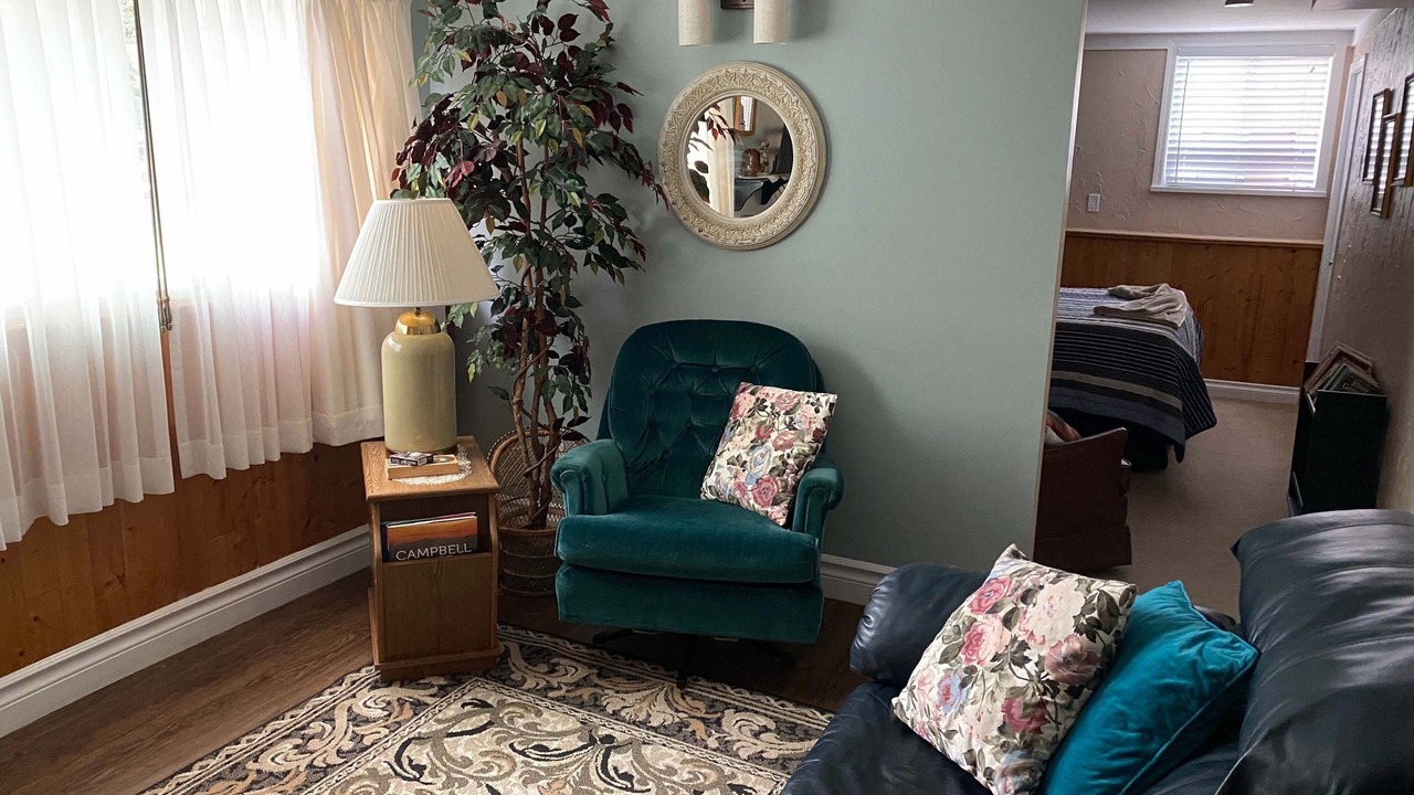 Photo of Livingroom in Campbell River