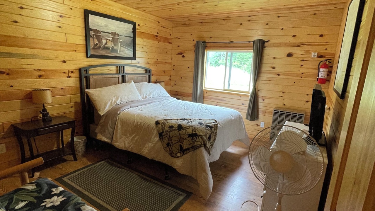 Photo of Bedroom in Falcon Lake