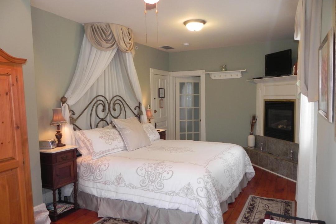 Photo of Bedroom in Historic Old Town